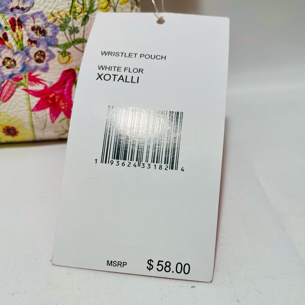 Betsey Johnson Floral Wristlet/Clutch, NWT - Picture 15 of 15